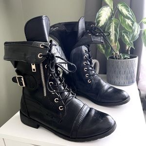 7 - Black Women’s Combat / Moto Boots - Flat